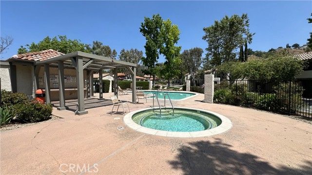 11427 Tampa Avenue 76, Porter Ranch (los Angeles), CA 91326