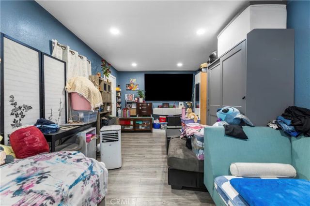 907 E 109th, Los Angeles, CA 90059