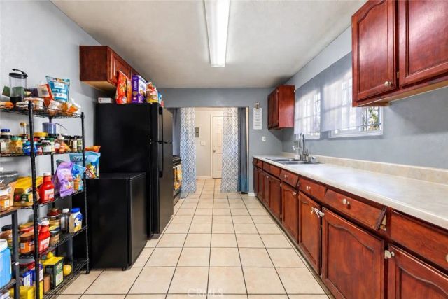 907 E 109th, Los Angeles, CA 90059