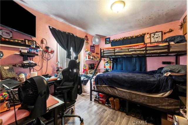 907 E 109th, Los Angeles, CA 90059