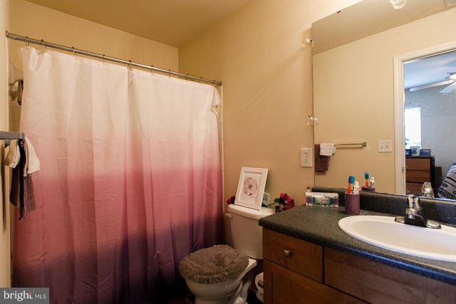 135 Yellowstone Dr Apt 301, Charlottesville, VA 22903