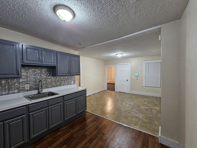 8 Edgar Street 1, New Haven, CT 06519