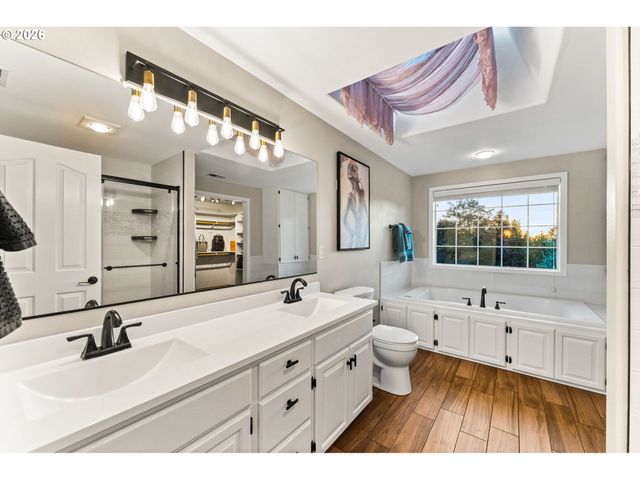 16004 Ne 203RD Ct, Brush Prairie, WA 98606
