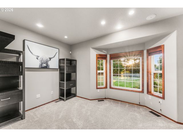 16004 Ne 203RD Ct, Brush Prairie, WA 98606
