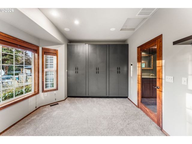 16004 Ne 203RD Ct, Brush Prairie, WA 98606