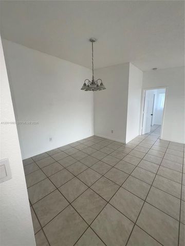 9709 Hammocks Blvd 204, Miami, FL 33196