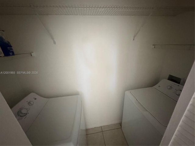 9709 Hammocks Blvd 204, Miami, FL 33196