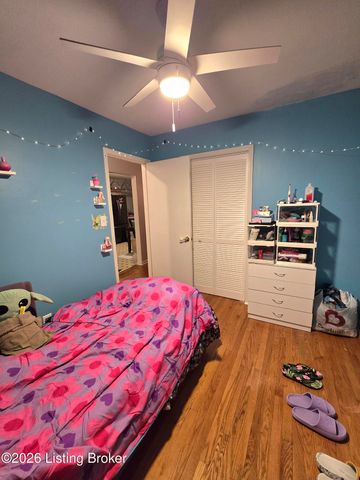 6811 Copra Ln, Louisville, KY 40219