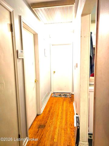 6811 Copra Ln, Louisville, KY 40219