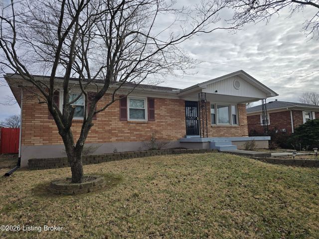 6811 Copra Ln, Louisville, KY 40219