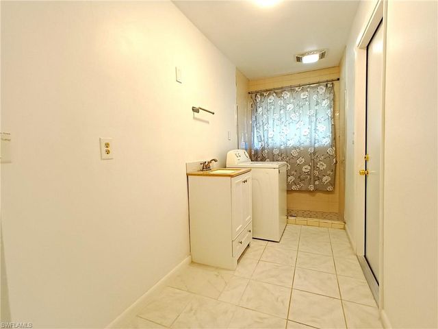 1326 SE 23rd TER, Cape Coral, FL 33990
