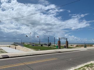 105 N Beach Boulevard, Waveland, MS 39576