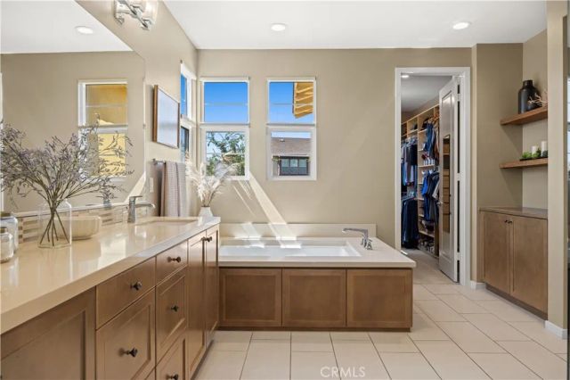 8 Alienta Lane, Rancho Mission Viejo, CA 92694