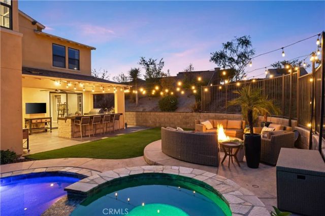 8 Alienta Lane, Rancho Mission Viejo, CA 92694