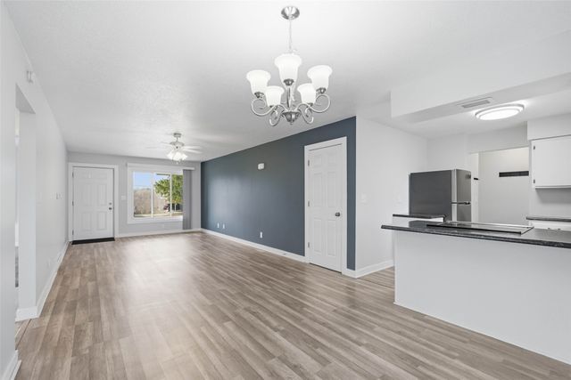 1306 E 6th Street S, Newton, IA 50208