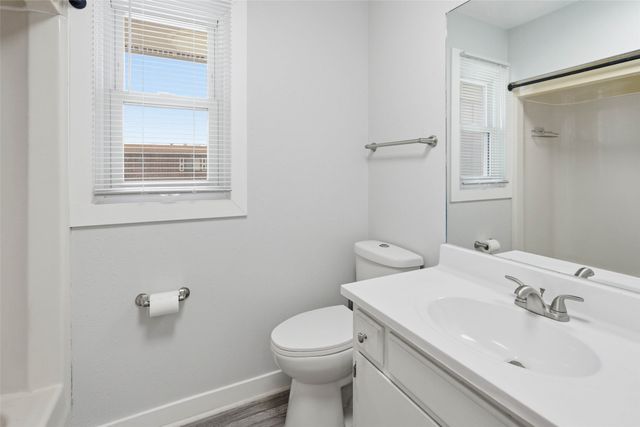 1306 E 6th Street S, Newton, IA 50208