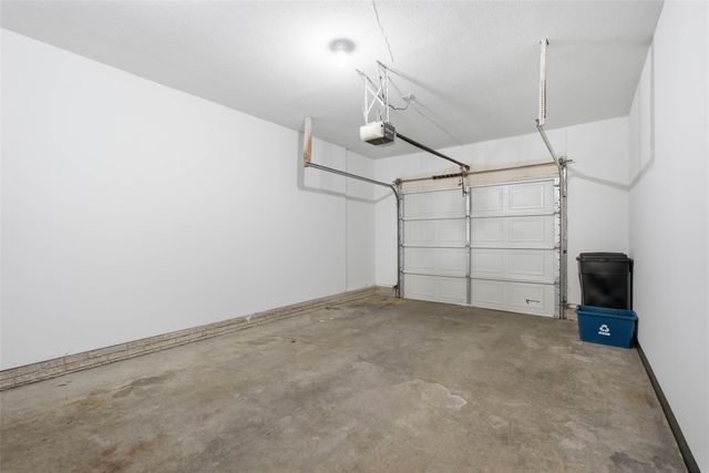 1306 E 6th Street S, Newton, IA 50208