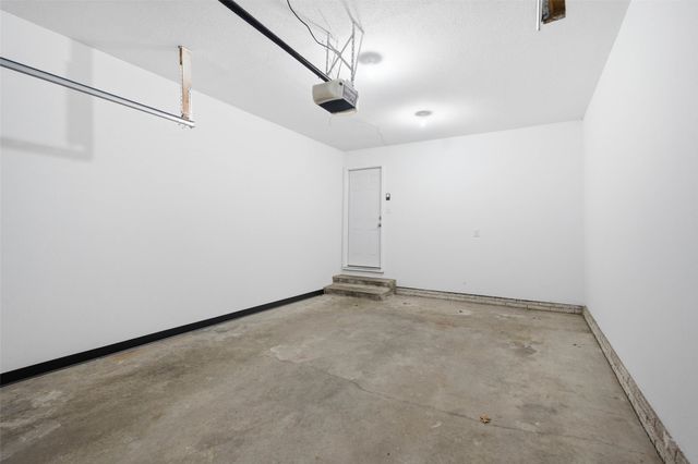 1306 E 6th Street S, Newton, IA 50208