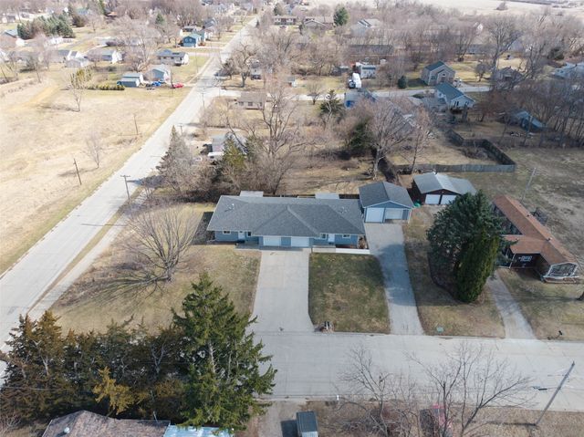 1306 E 6th Street S, Newton, IA 50208