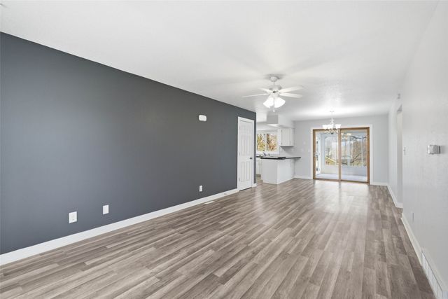 1306 E 6th Street S, Newton, IA 50208