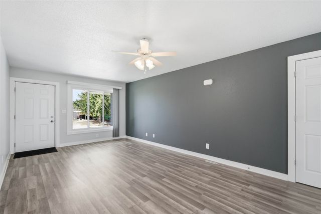 1306 E 6th Street S, Newton, IA 50208