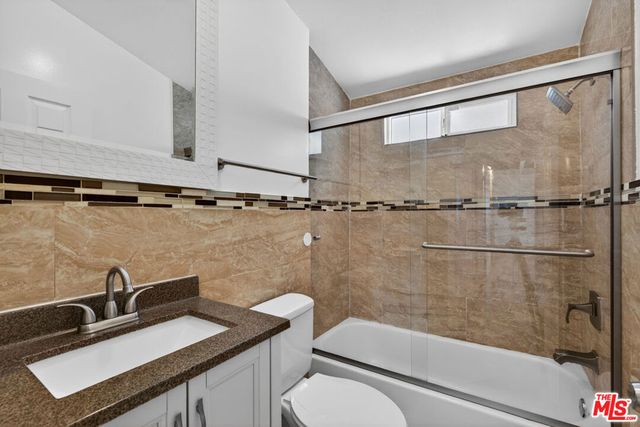 6292 Lubao Avenue, Woodland Hills, CA 91367