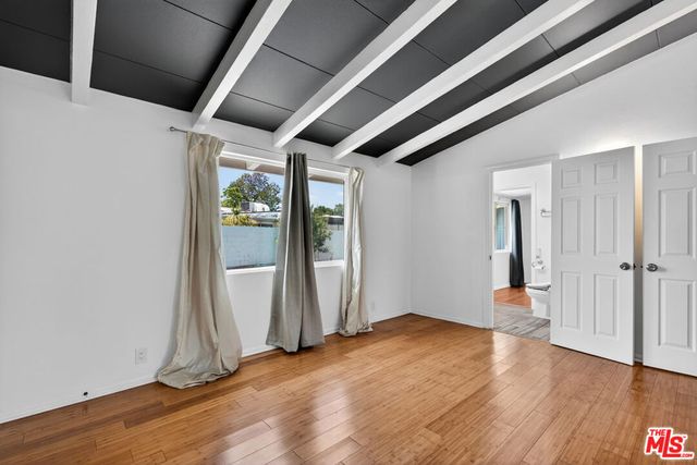6292 Lubao Avenue, Woodland Hills, CA 91367