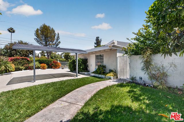 6292 Lubao Avenue, Woodland Hills, CA 91367