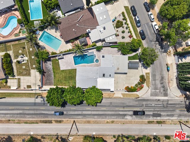 6292 Lubao Avenue, Woodland Hills, CA 91367