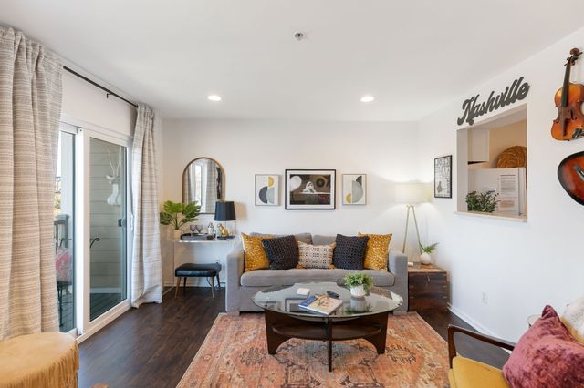 762 1st Ave, N, Nashville, TN 37201