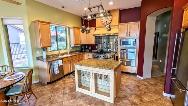 38851 S Moonwood Drive, Tucson, AZ 85739
