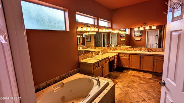 38851 S Moonwood Drive, Tucson, AZ 85739