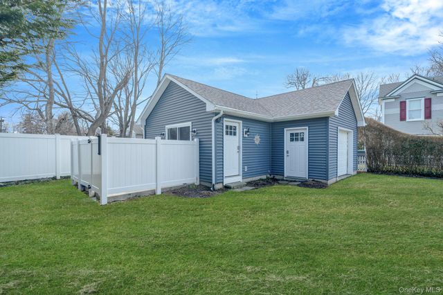 407 Wiggins Street, Greenport, NY 11944