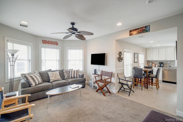 407 Wiggins Street, Greenport, NY 11944