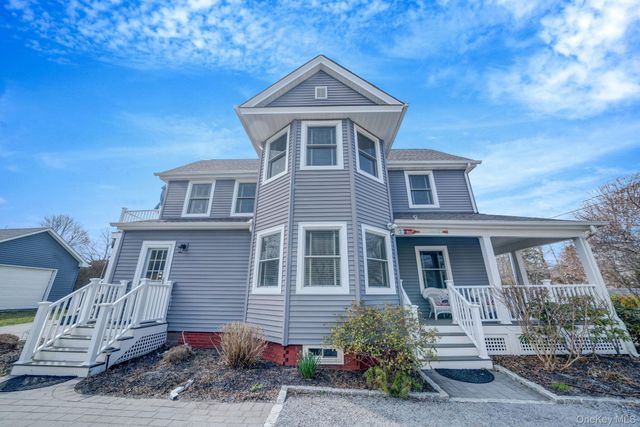 407 Wiggins Street, Greenport, NY 11944