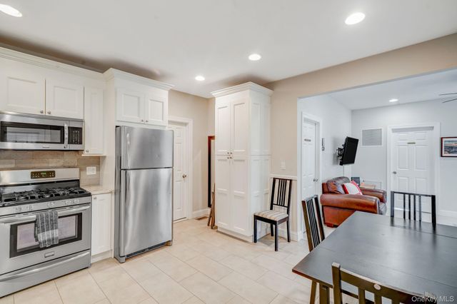 407 Wiggins Street, Greenport, NY 11944