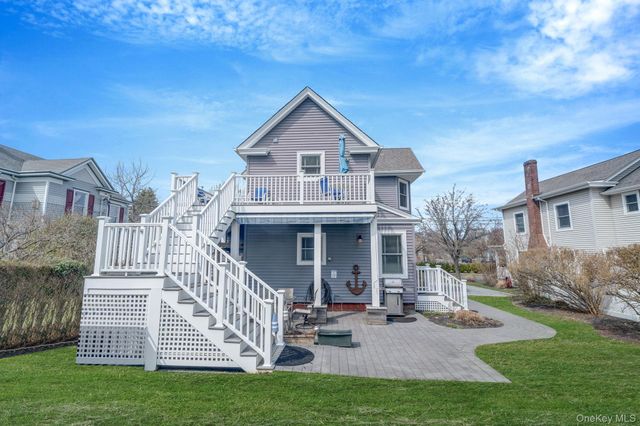 407 Wiggins Street, Greenport, NY 11944