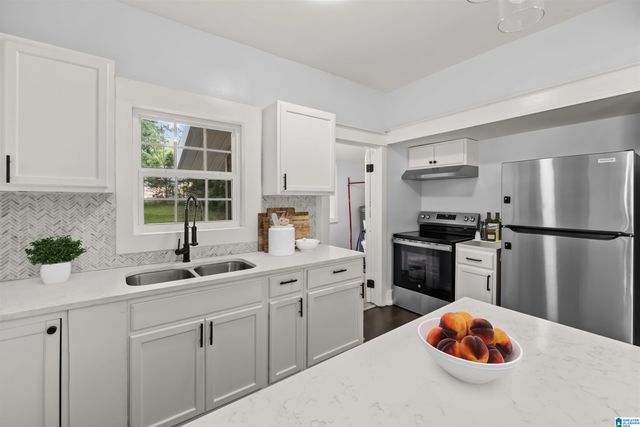 8028 5TH AVENUE N, Birmingham, AL 35206