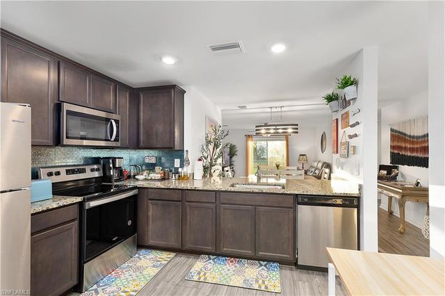 836 Youngreen DR, Fort Myers, FL 33913