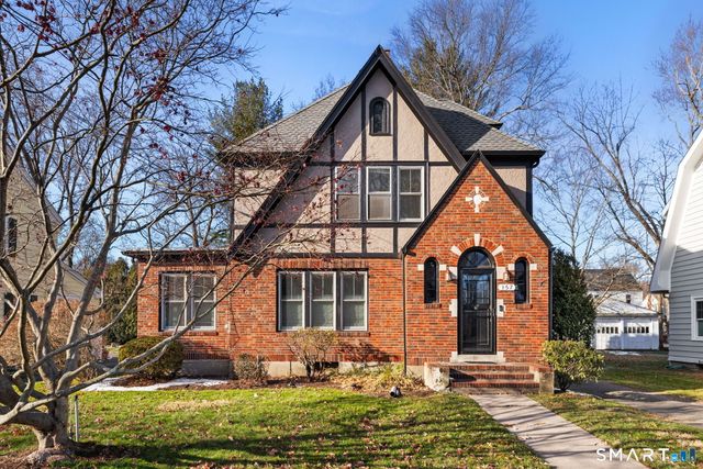 157 Four Mile Road, West Hartford, CT 06107