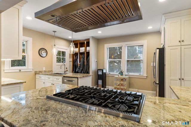 157 Four Mile Road, West Hartford, CT 06107