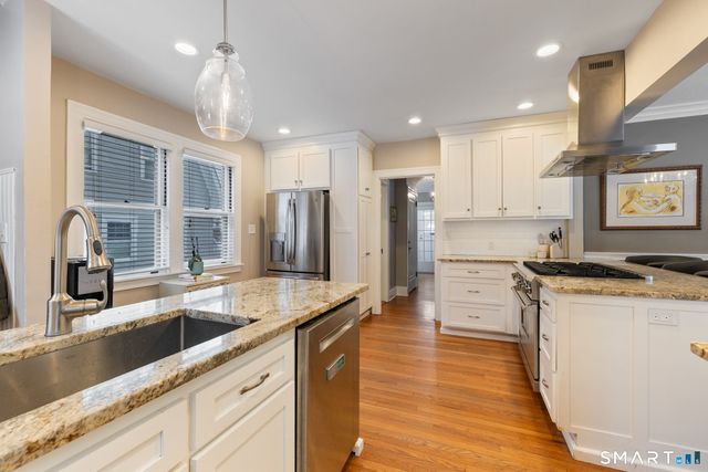 157 Four Mile Road, West Hartford, CT 06107