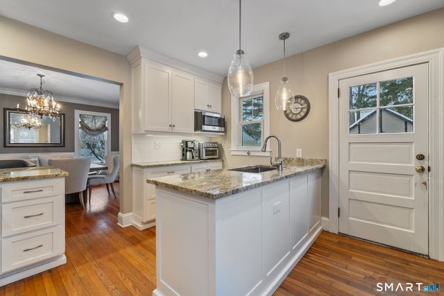 157 Four Mile Road, West Hartford, CT 06107