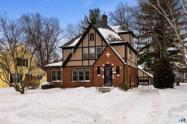 157 Four Mile Road, West Hartford, CT 06107