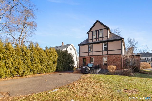 157 Four Mile Road, West Hartford, CT 06107