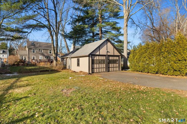 157 Four Mile Road, West Hartford, CT 06107
