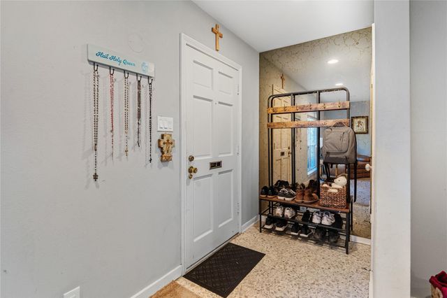 2061 Winrock Boulevard 53, Houston, TX 77057