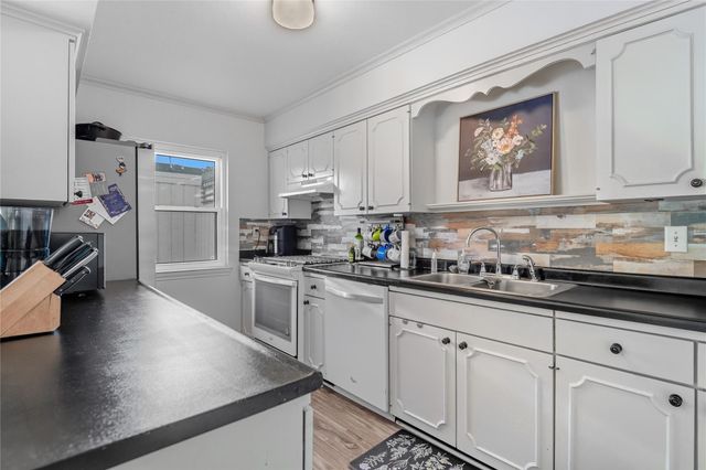 2061 Winrock Boulevard 53, Houston, TX 77057