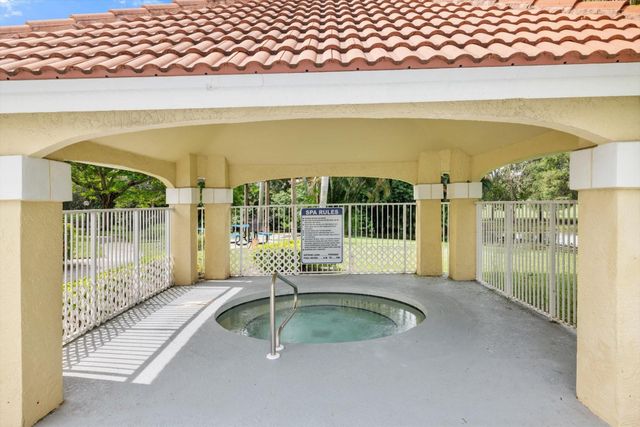 12950 Vista Isles Drive 428, Plantation, FL 33325