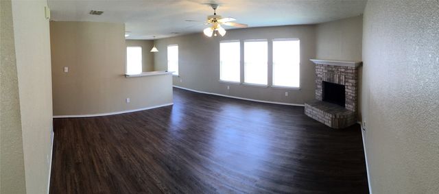 1061 Silver Spur Lane, Fort Worth, TX 76179